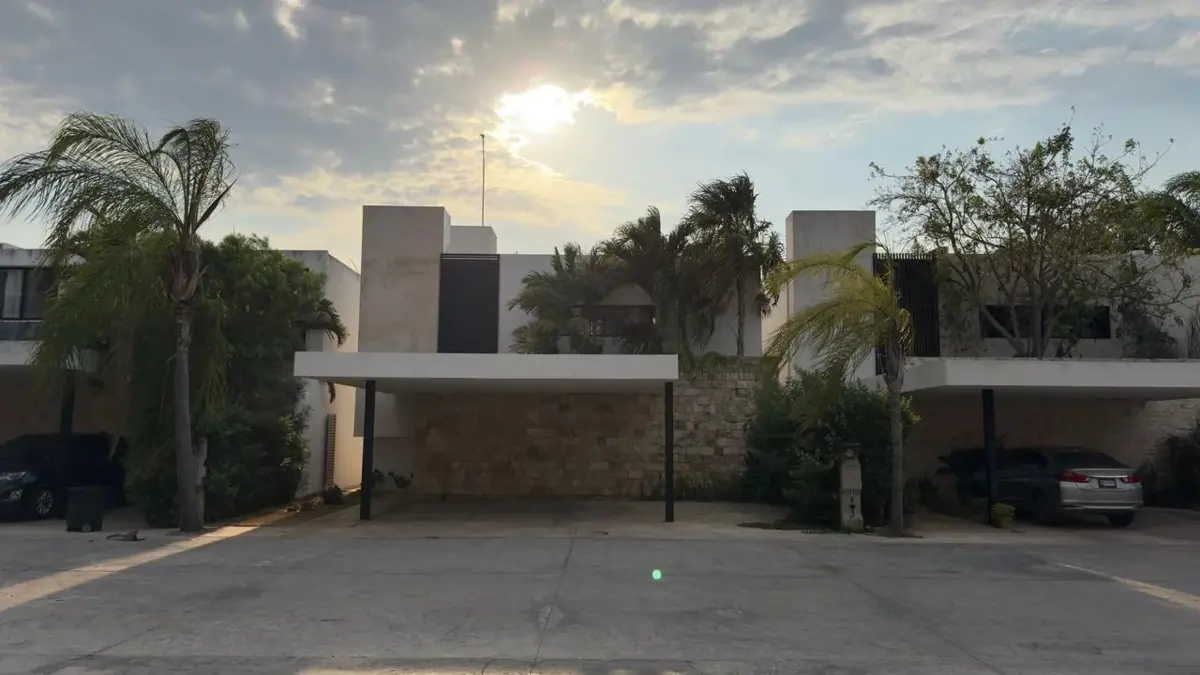 Casa en venta en Temozon Norte, Mérida — foto 1 de 14