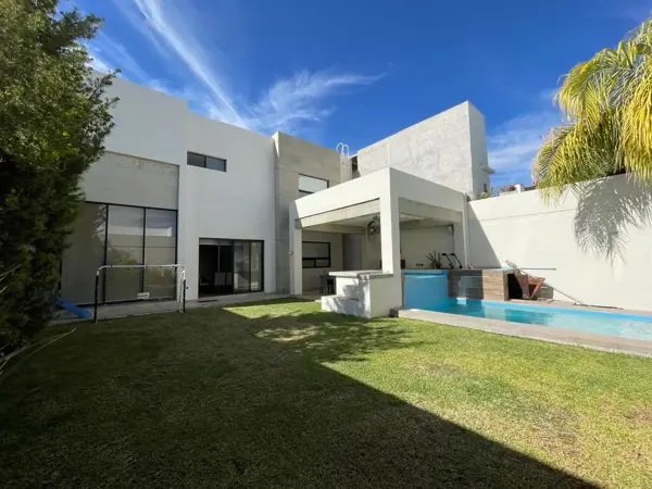 Casa en venta en Las Trojes, Torreón — foto 2 de 34