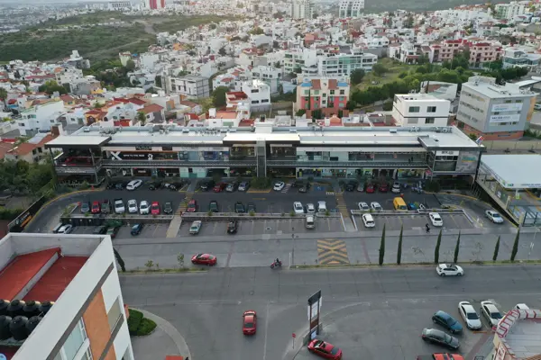 Local en venta en Milenio III, Querétaro — foto 2 de 10