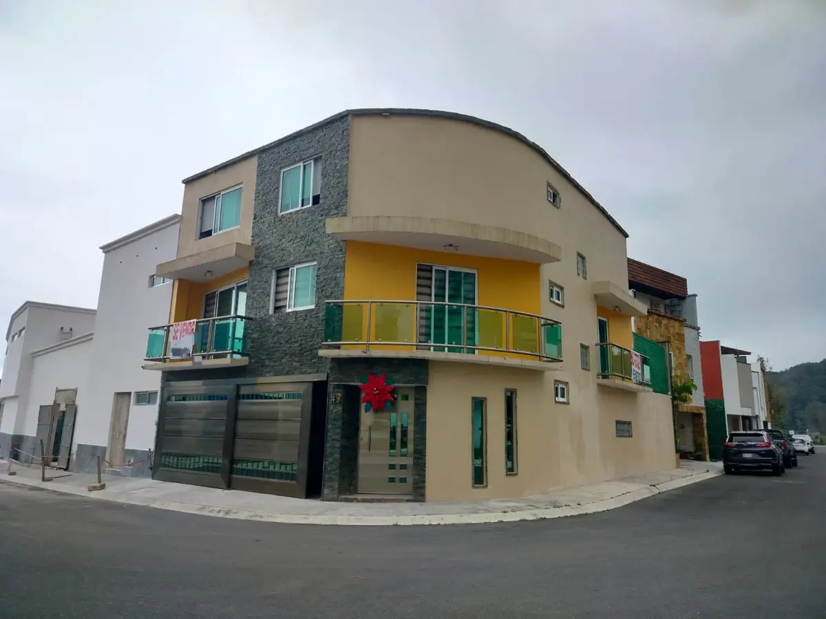Casa en venta en Villa Montaña, Banderilla — foto 1 de 24