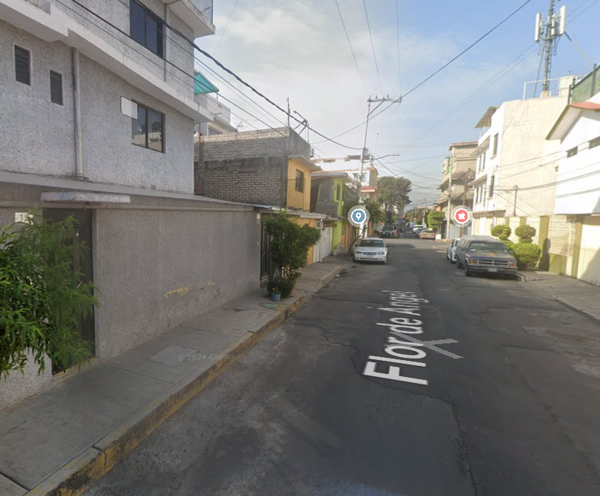Casa en venta en San Lorenzo Tezonco, Iztapalapa — foto 2 de 5
