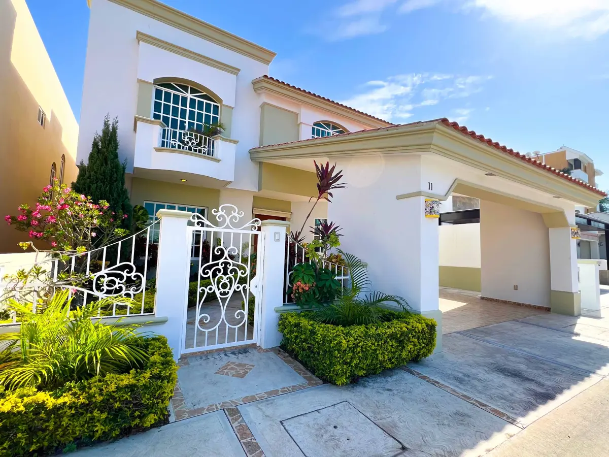 Casa en venta en El Dorado, Mazatlán — foto 1 de 45