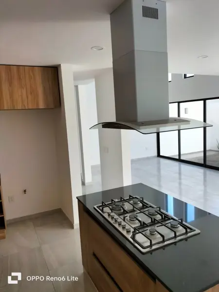 Casa en venta en Cañadas del Arroyo, Corregidora — foto 3 de 34