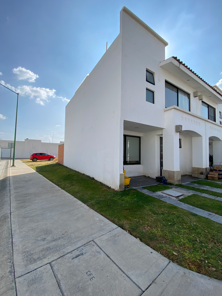 Casa en venta en Residencial San Marino, Irapuato — foto 1 de 20