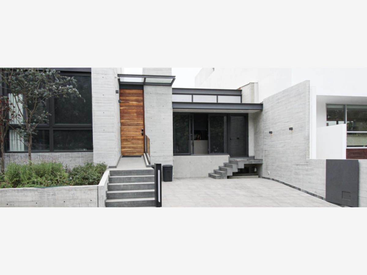 Casa en renta en Lomas del Pedregal, Tlalpan — foto 1 de 9