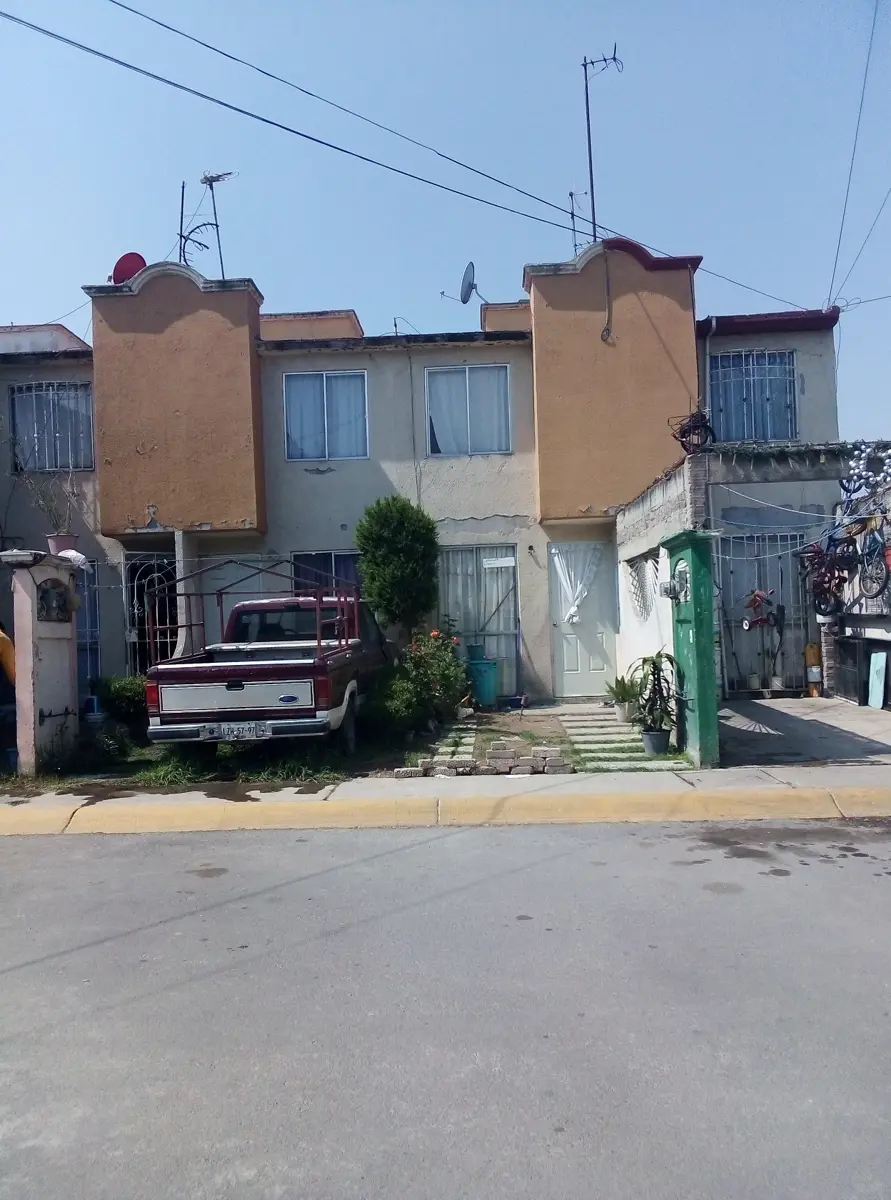Casa en venta en Real de Costitlán I, Chicoloapan — foto 1 de 7