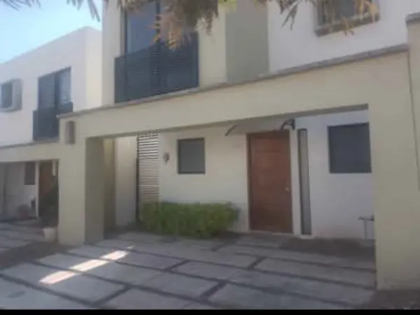 Casa en venta en Adamar, Tlajomulco de Zúñiga — foto 2 de 19