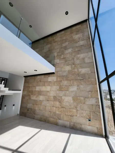 Casa en venta en Zanda, León — foto 2 de 24