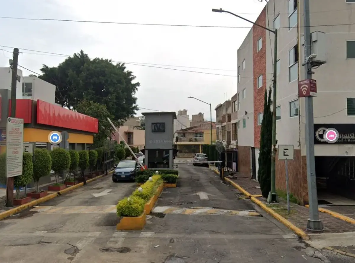 Casa en venta en Residencial Villa Coapa, Tlalpan — foto 1 de 7