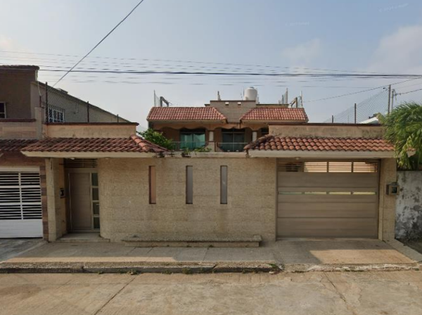 Casa en venta en Esfuerzo de los Hermanos Del Trabajo, Coatzacoalcos, Veracruz de Ignacio de la Llave