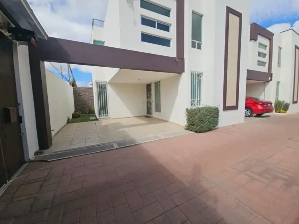 Casa en venta en Cholula de Rivadabia Centro, San Pedro Cholula — foto 3 de 38