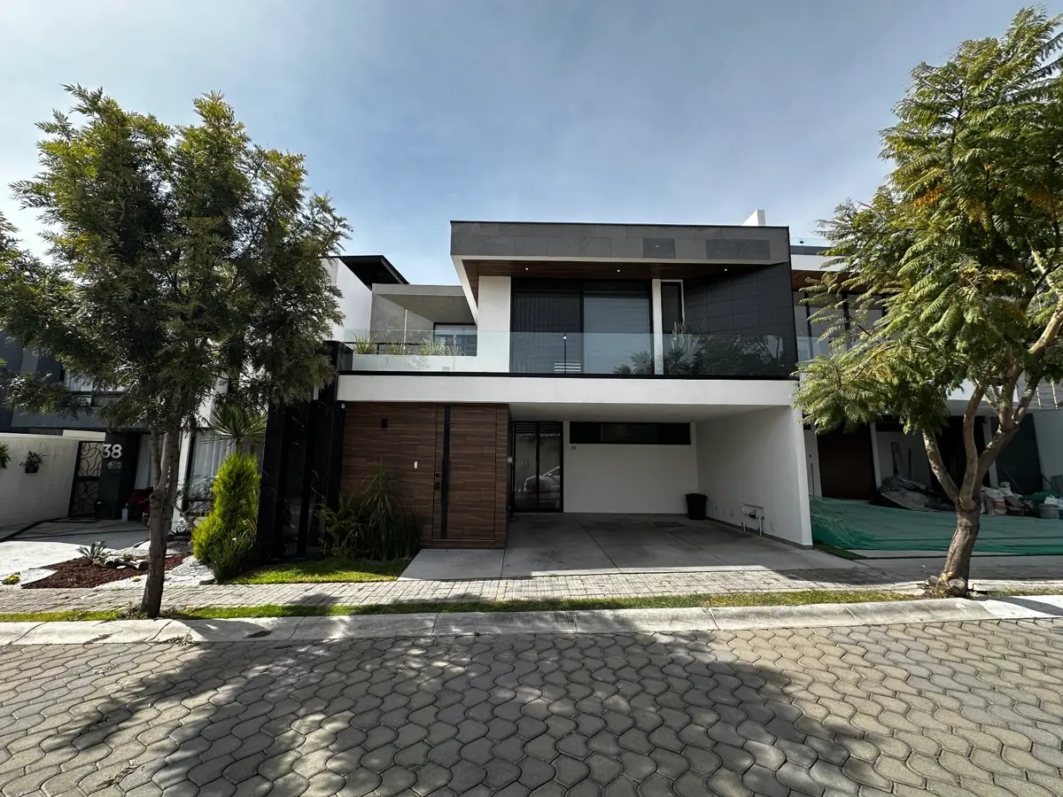 Casa en venta en Lomas de Angelópolis, Ocoyucan — foto 1 de 24
