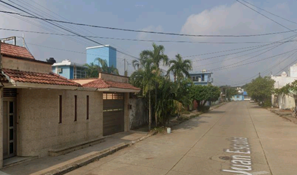 Casa en venta en Esfuerzo de los Hermanos Del Trabajo, Coatzacoalcos — foto 2 de 17