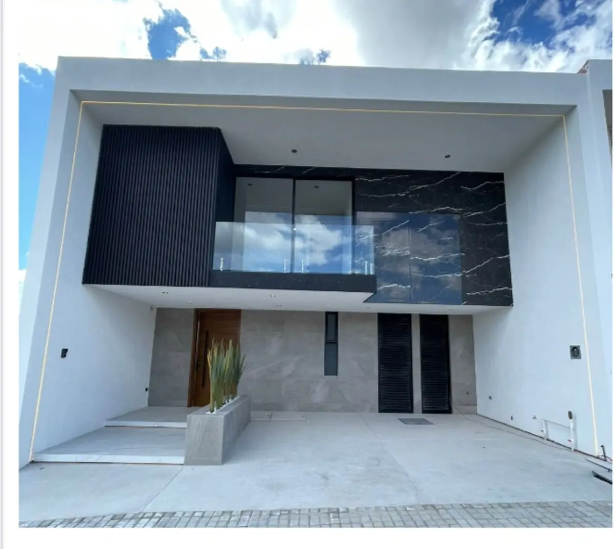 Casa en venta en Lomas de Angelópolis, San Andrés Cholula — foto 1 de 15