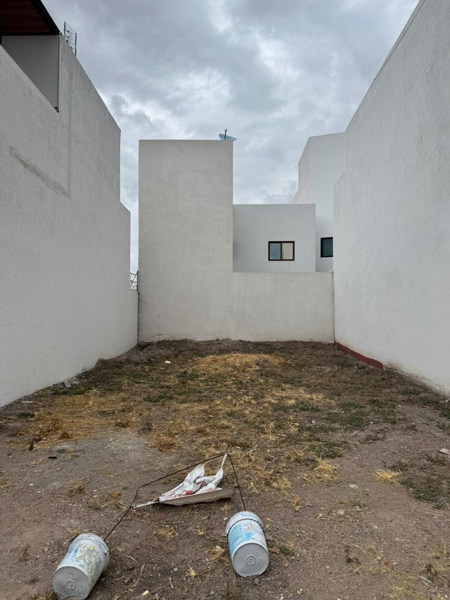 Terreno en venta en Lombardía, Irapuato — foto 2 de 4