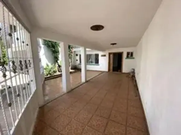 Casa en venta en Los Abedules, León — foto 2 de 12