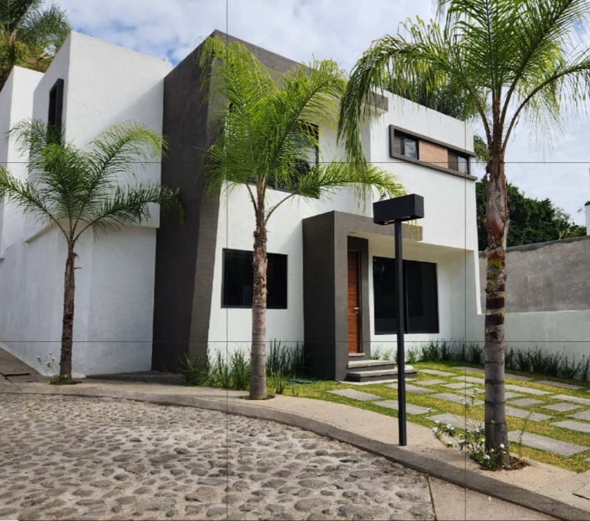 Casa en venta en Lomas de la Selva, Cuernavaca — foto 1 de 21