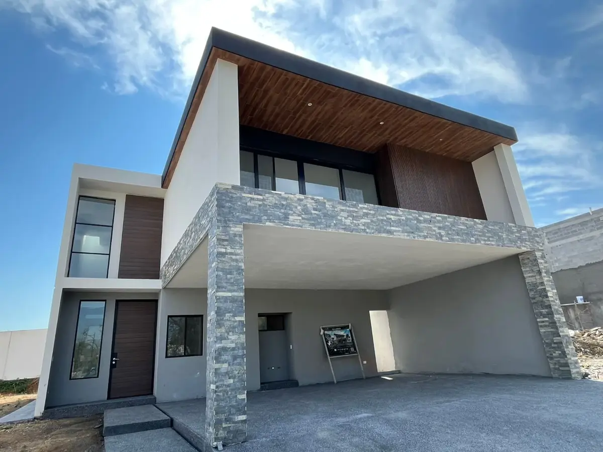Casa en venta en Campestre Santiago, Santiago — foto 1 de 13