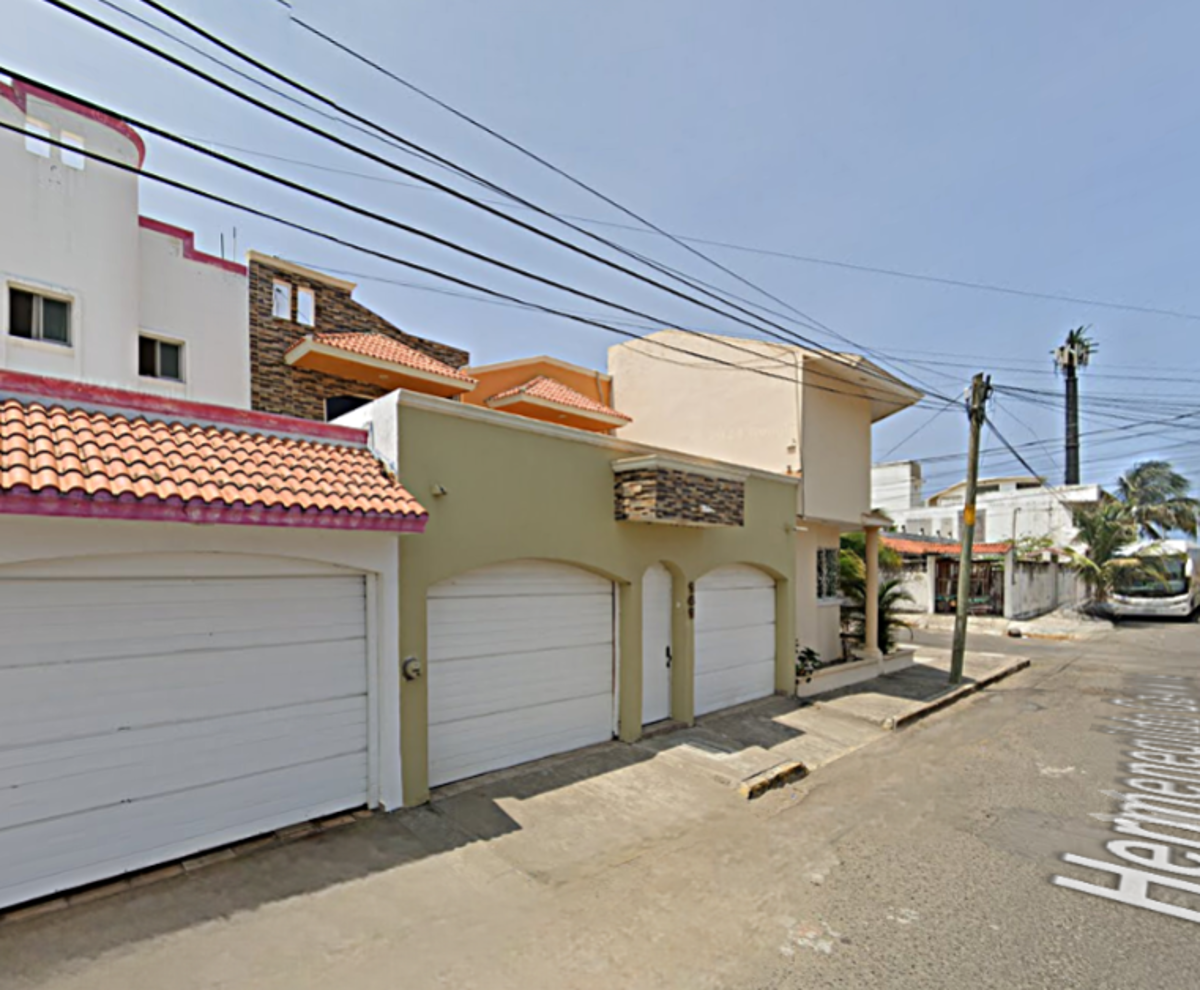 Casa en venta en Boca del Rio Centro, Boca del Río — foto 1 de 16