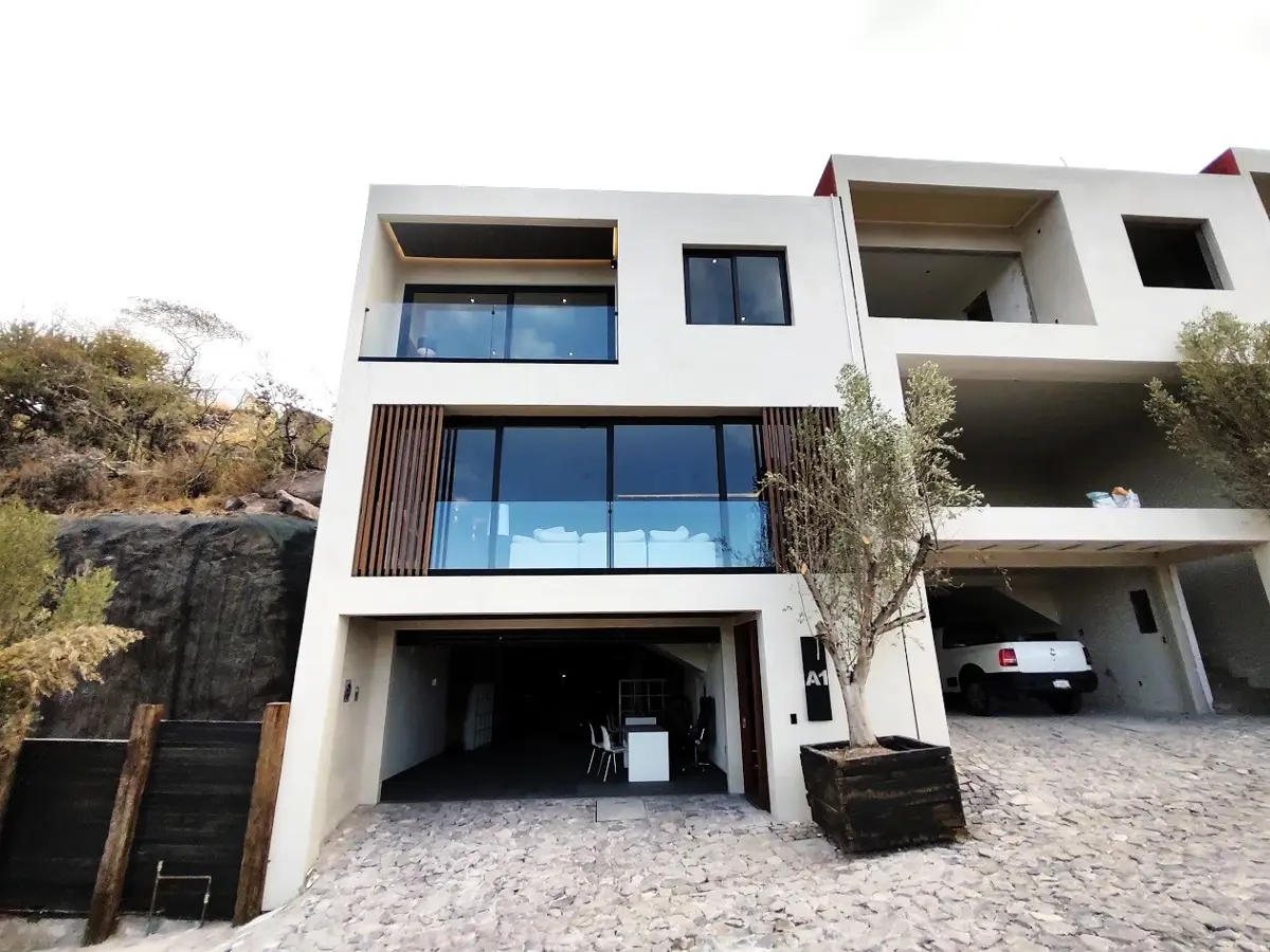 Casa en venta en Cañadas del Lago, Corregidora — foto 1 de 41