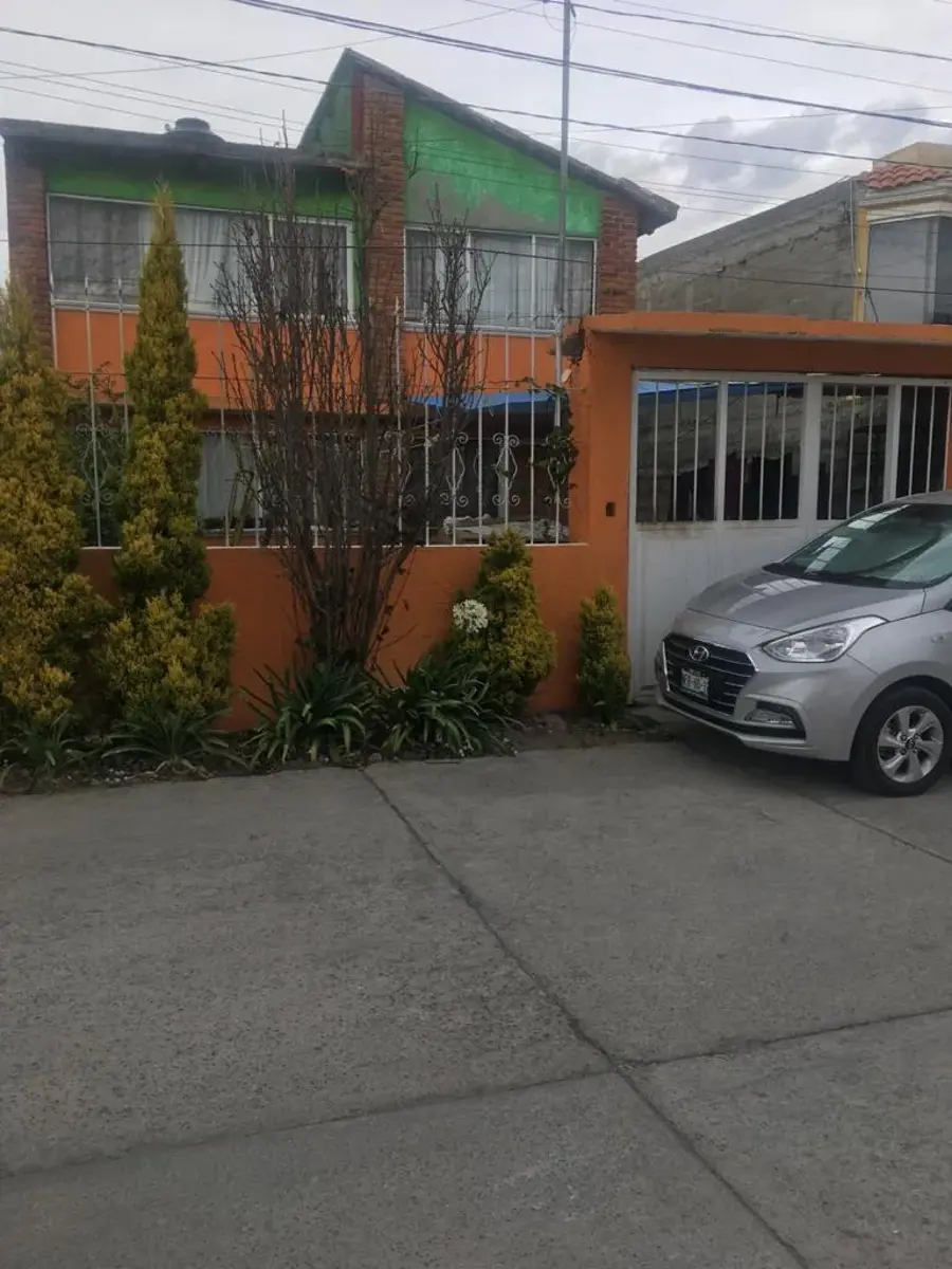 Casa en venta en Capultitlán Centro, Toluca — foto 1 de 2