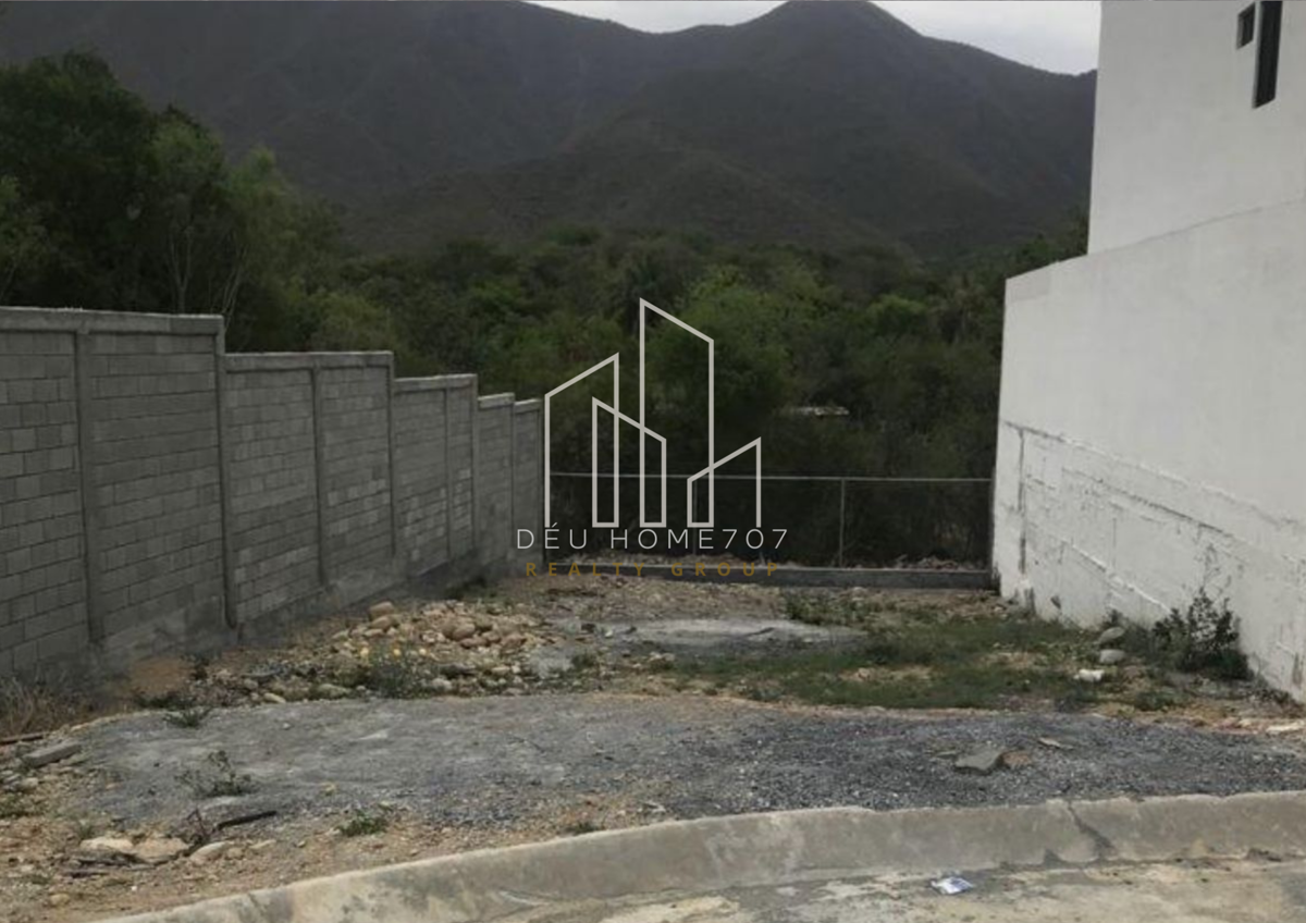 Terreno en venta en Amorada Privada Residencial, Santiago — foto 1 de 3