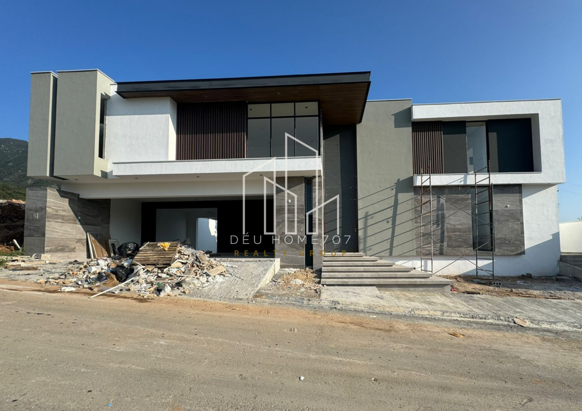 Casa en venta en Bosques de las Misiones Sector Encino, Santiago — foto 1 de 15