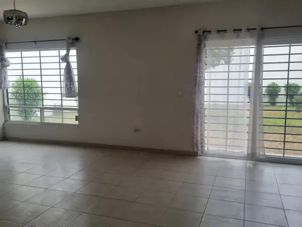 Casa en renta en Real del Nogalar, Torreón — foto 3 de 18