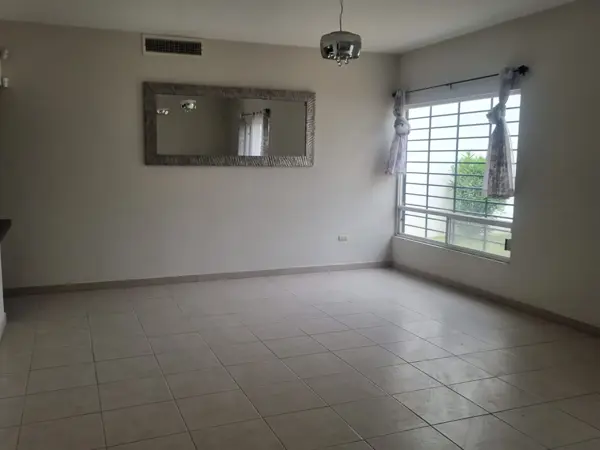 Casa en renta en Real del Nogalar, Torreón — foto 2 de 18