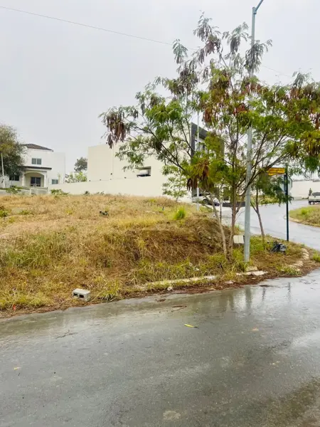 Terreno en Bosques de las Misiones Sector Encino, Santiago, Nuevo León