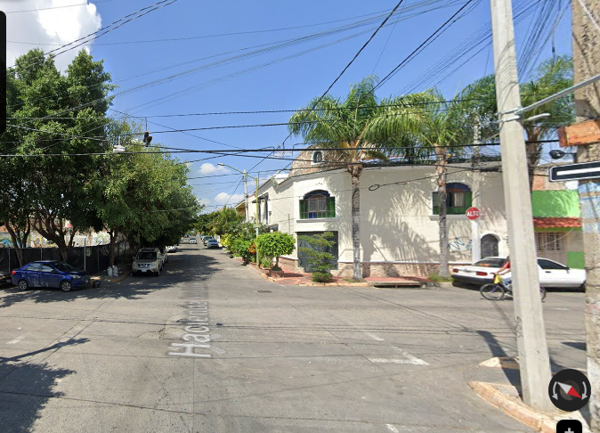 Casa en venta en Oblatos, Guadalajara — foto 3 de 12