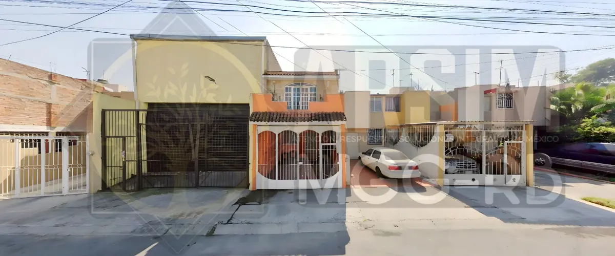 Casa en venta en Plutarco Elias Calles 1, Guadalajara — foto 1 de 64