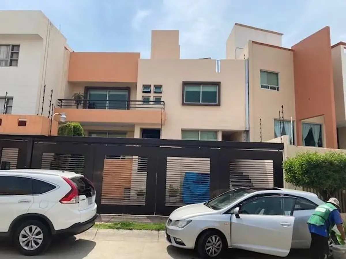 Casa en venta en Lomas Verdes 6a Sección, Naucalpan de Juárez — foto 1 de 37