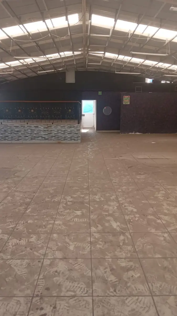 Local en renta en Valle Dorado, Tlalnepantla de Baz — foto 1 de 10