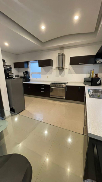Casa en venta en Villas de Irapuato, Irapuato — foto 3 de 13