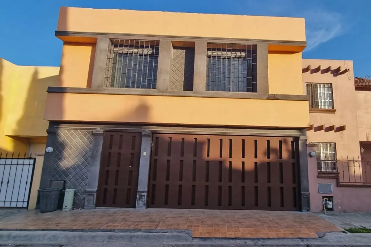 Casa en venta en Brisas Poniente, Saltillo — foto 1 de 14