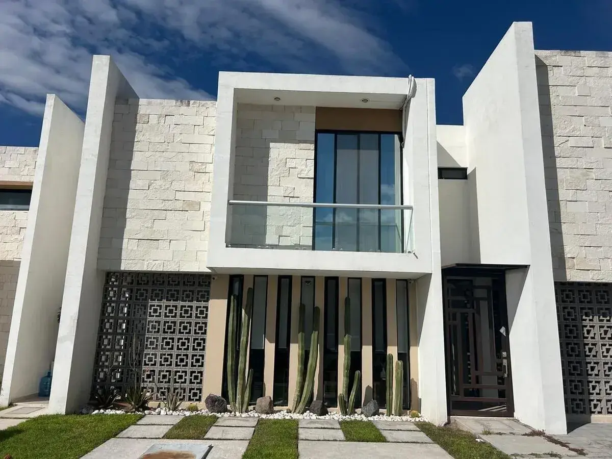 Casa en venta en Cañadas del Arroyo, Corregidora — foto 1 de 14