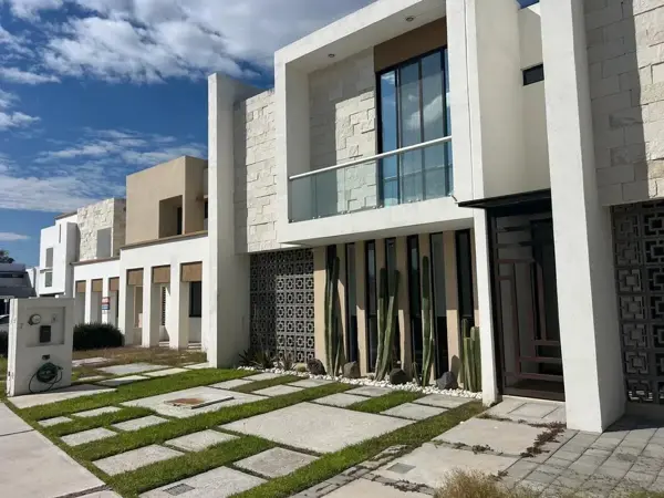 Casa en venta en Cañadas del Arroyo, Corregidora — foto 2 de 14