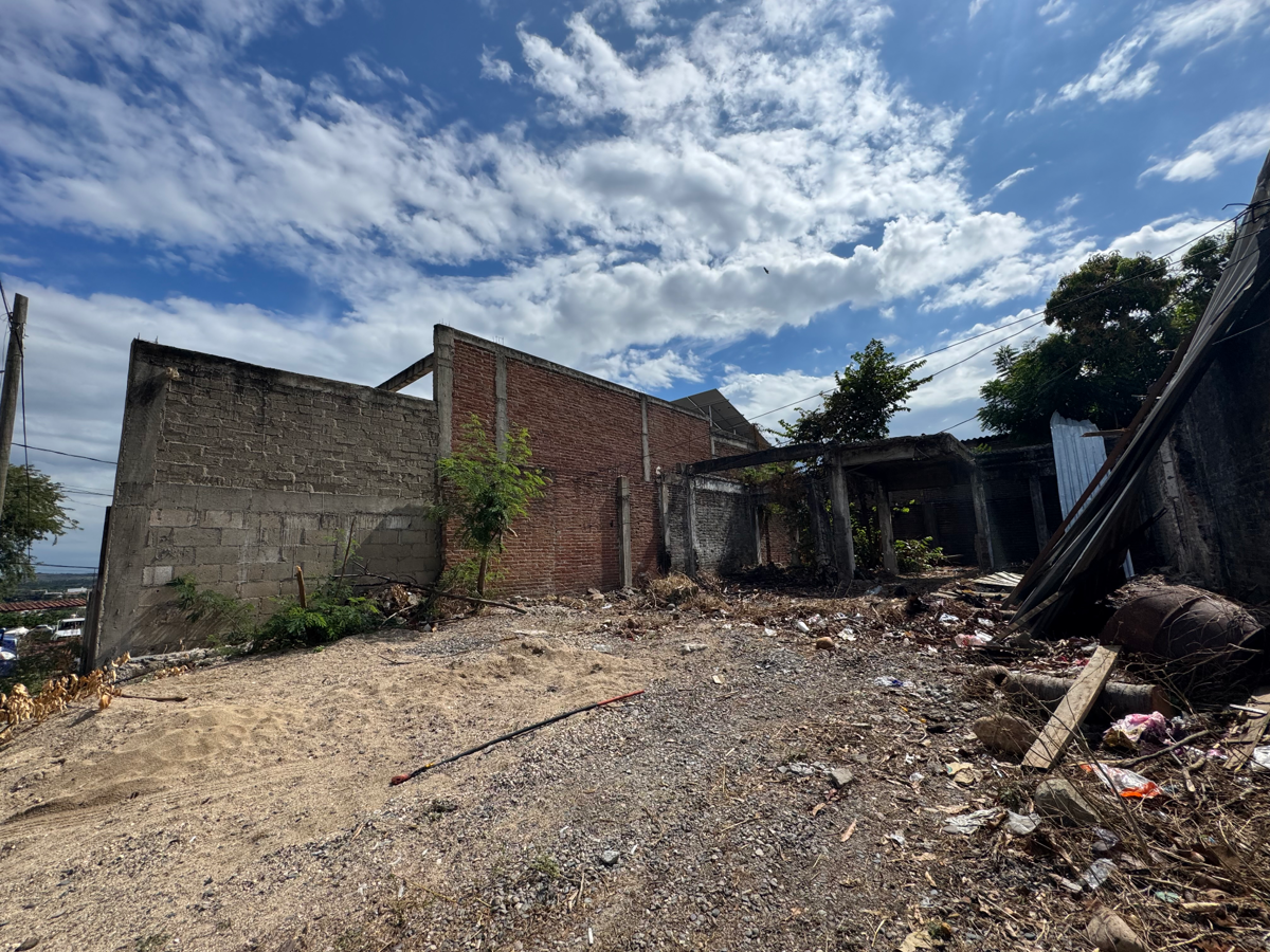 Terreno en venta en Guacamayas Comercial, Lázaro Cárdenas — foto 1 de 10