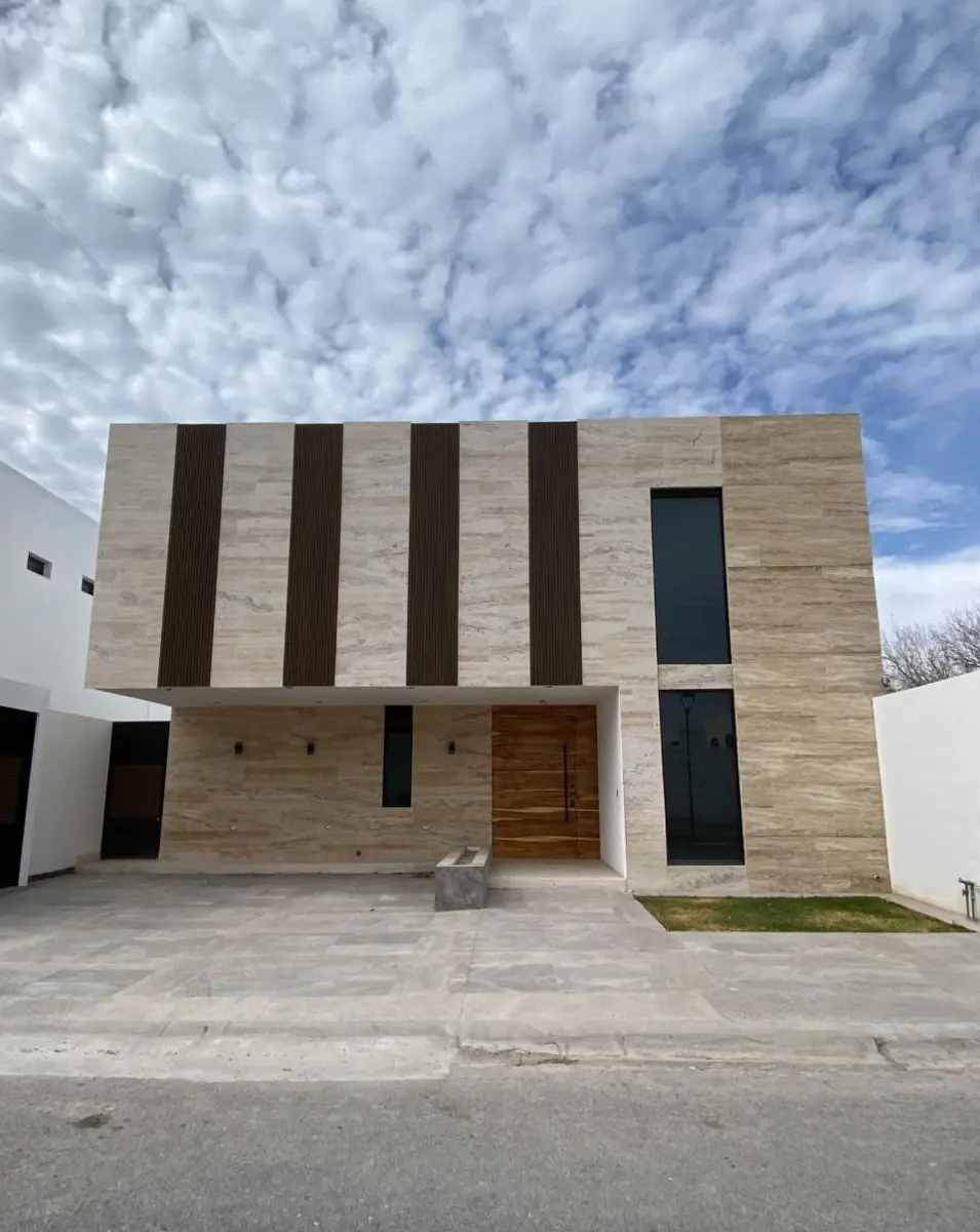 Casa en venta en Real del Nogalar, Torreón — foto 1 de 22