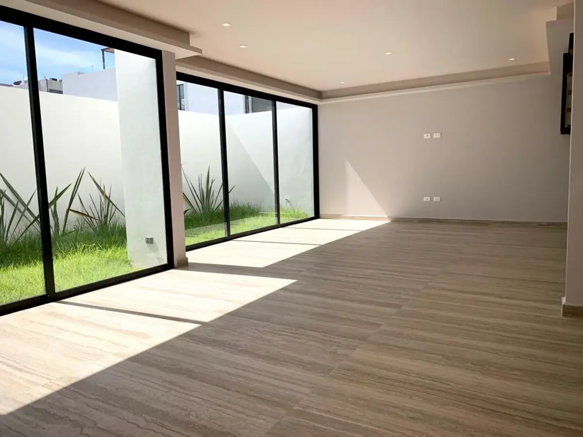 Casa en renta en Lomas de Angelópolis, San Andrés Cholula — foto 1 de 33