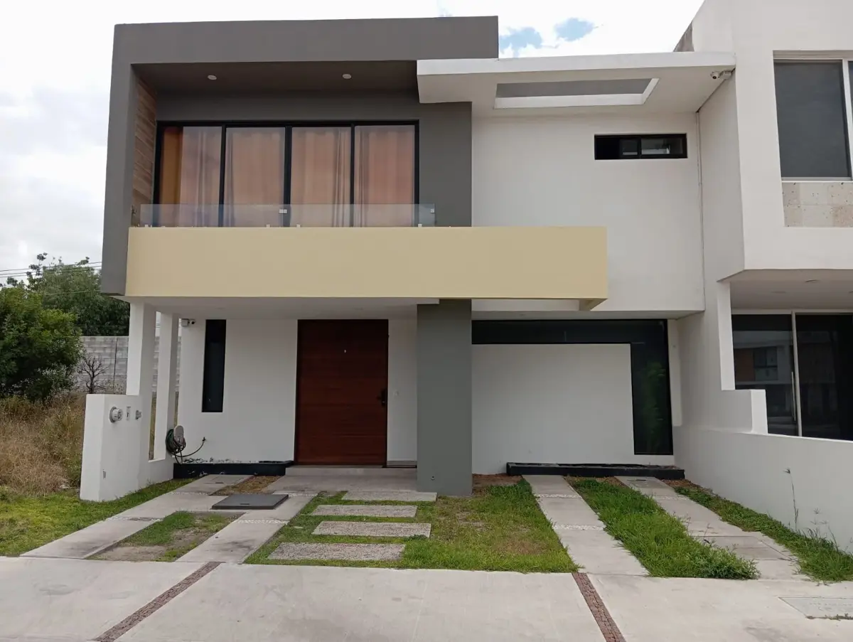 Casa en venta en Cañadas del Arroyo, Corregidora — foto 1 de 15