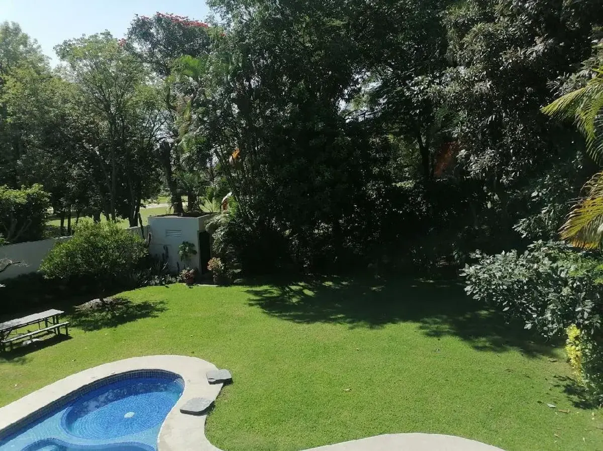 Casa en renta en Club de golf Tabachines, Cuernavaca — foto 1 de 17