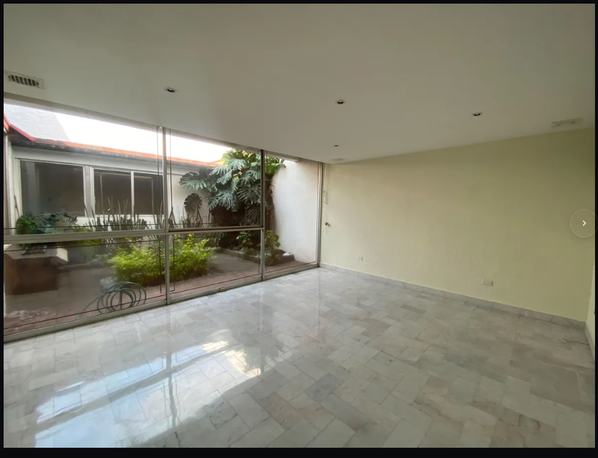 Casa en venta en Prado Coapa 3A Sección, Tlalpan — foto 1 de 19