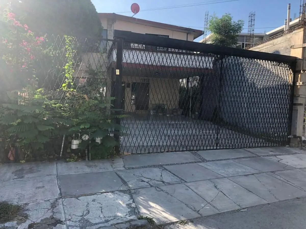 Casa en venta en Mitras Centro, Monterrey — foto 1 de 29