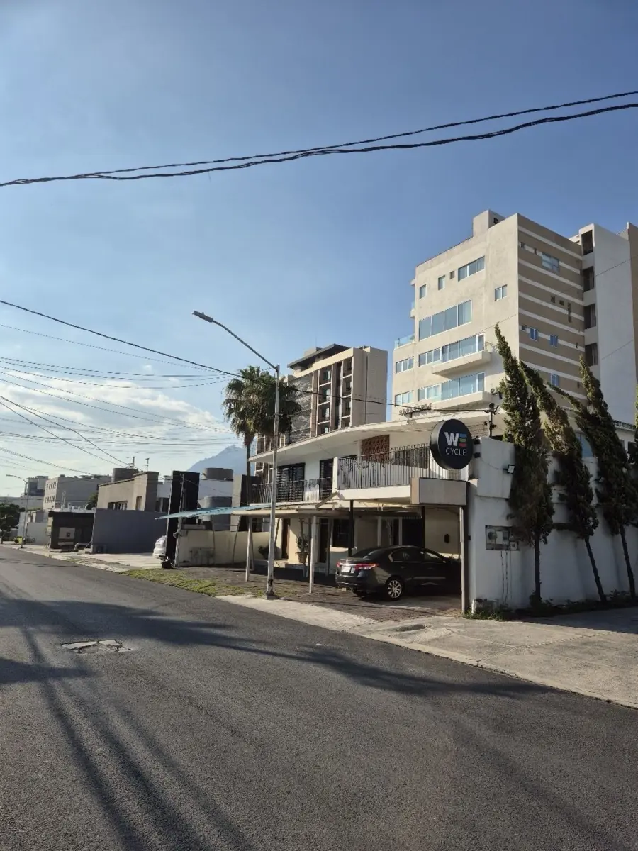 Departamento en venta en Del Valle, San Pedro Garza García — foto 1 de 10