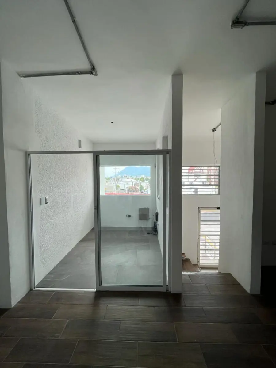 Local en renta en Residencial Raúl Rangel Frías, Monterrey — foto 1 de 13