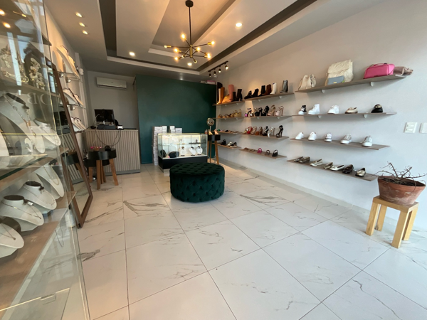 Local en venta en Alfonso Reyes, Monterrey — foto 3 de 9
