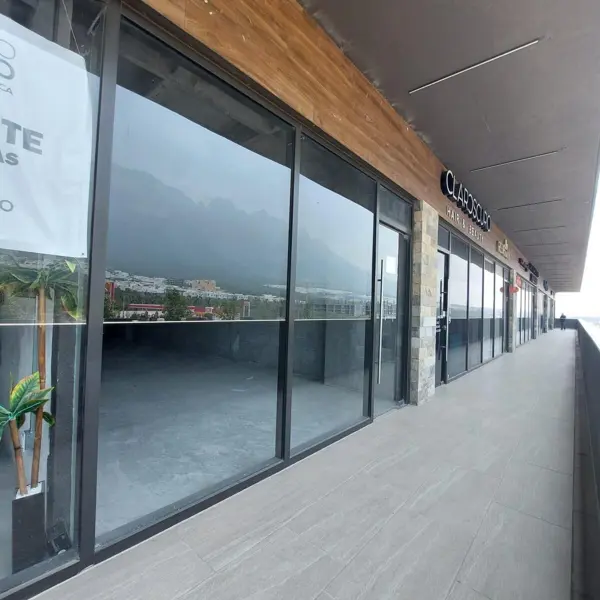 Local en renta en Cima de las Cumbres, Monterrey — foto 2 de 4