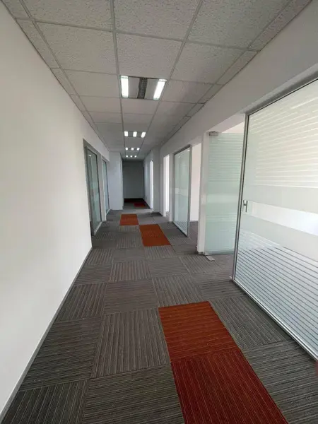 Oficina en renta en Del Valle, San Pedro Garza García — foto 2 de 3